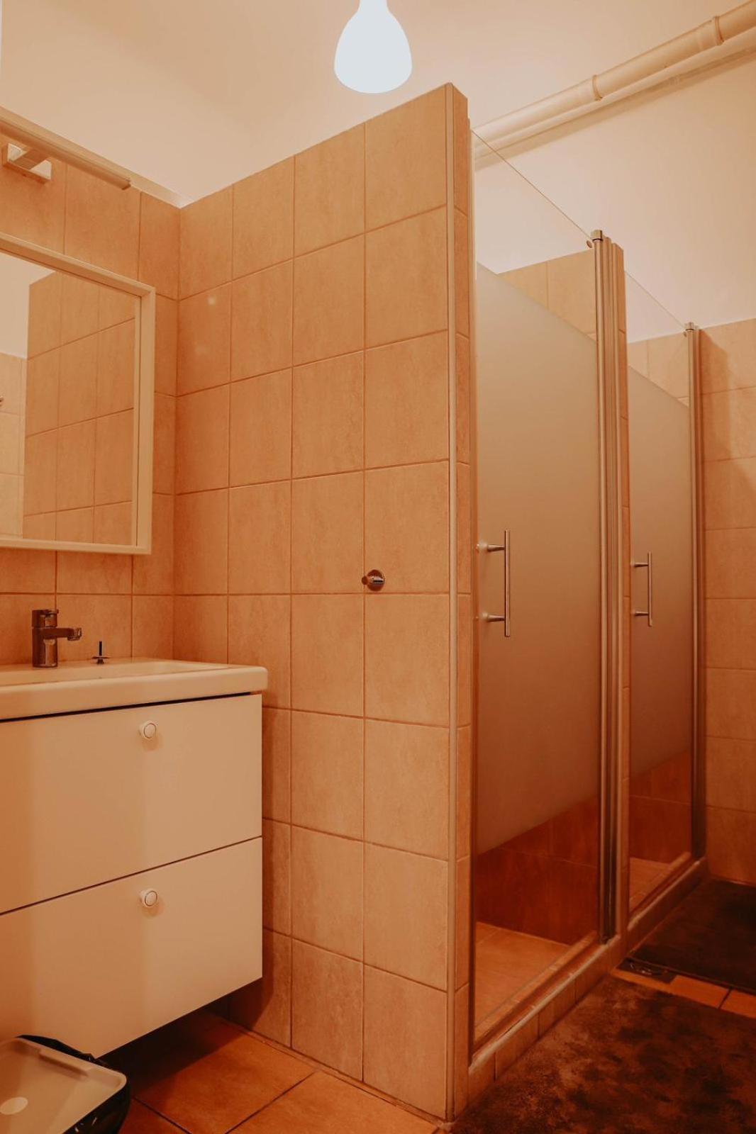Rooms For Rent In Centre Budapest Exterior photo