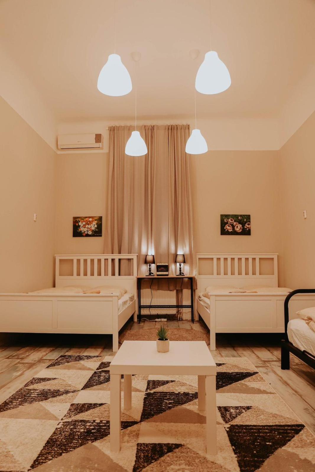 Rooms For Rent In Centre Budapest Exterior photo
