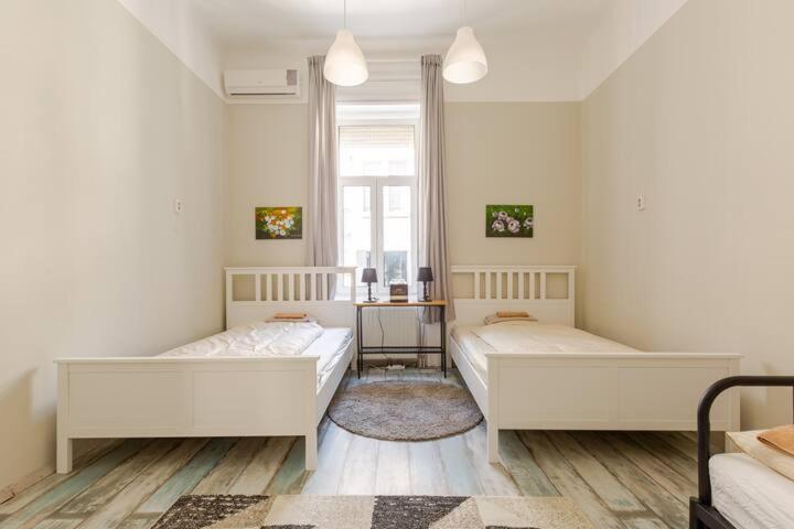 Rooms For Rent In Centre Budapest Exterior photo